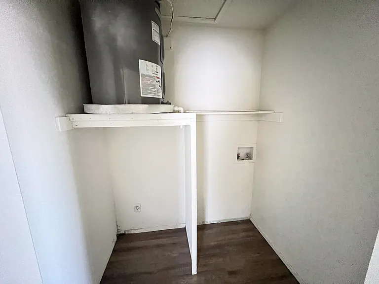 900 Scurry St #A — Photo 7