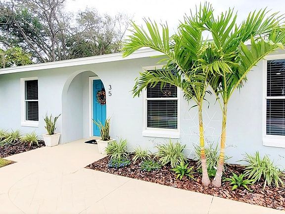3rd image of 35 Dresden Cir