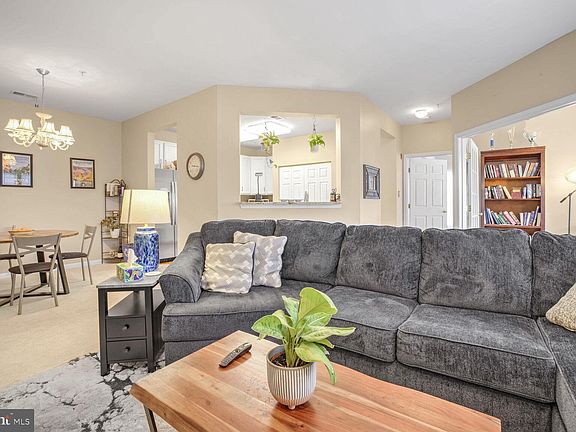 4th image of 6250 Glen Valley Ter Unit 6F