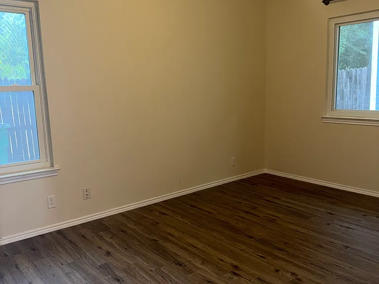 2623 Crown Holw — Photo 7