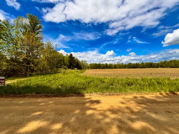 5911 Baseline Rd, Grand Junction, MI 49056