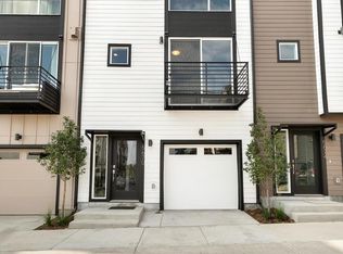 1057 Eaton St, Lakewood, CO 80214