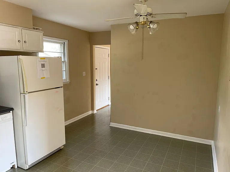 3615 Kennedy Dr — Photo 4