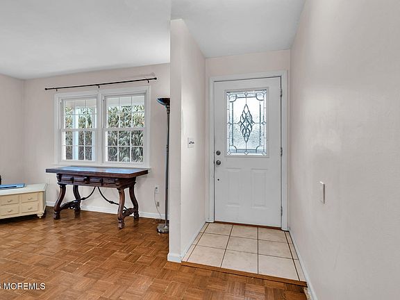 4th image of 104 E Washington Avenue