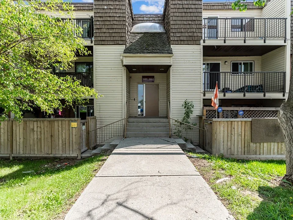 5300 Rundlehorn Dr NE