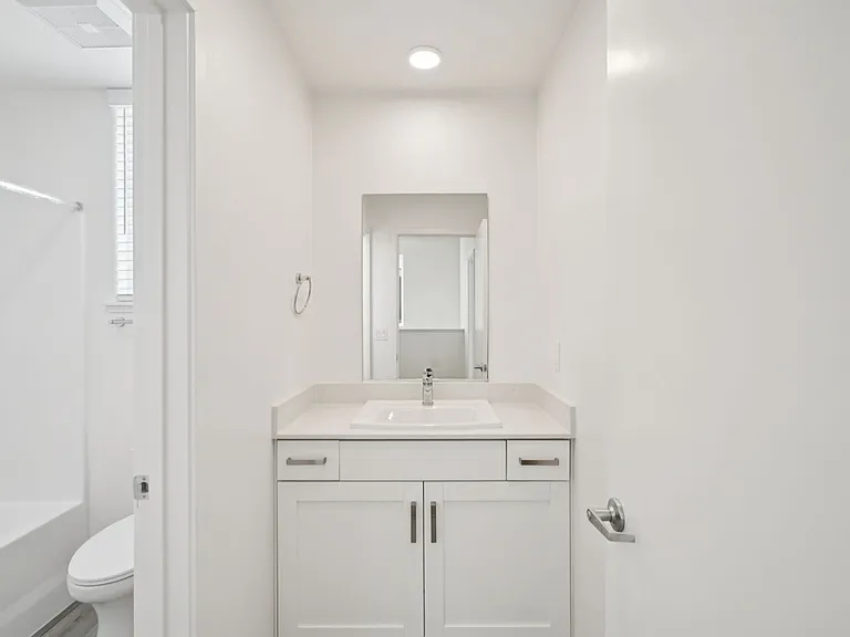 T20 Lofts — Photo 63