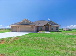 7505 Hawk Crest Ln, Guthrie, OK 73044
