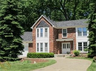 449 Timberline Dr, Rochester Hills, MI 48309