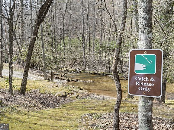 5th image of 77 Old Covered Bridge Rd