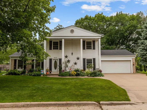 805 N Canterbury Dr, Appleton, WI 54915