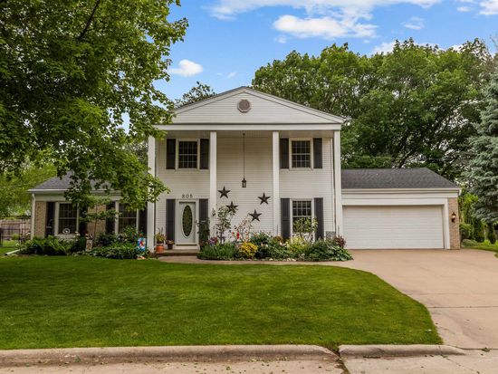 805 N Canterbury Dr, Appleton, WI 54915
