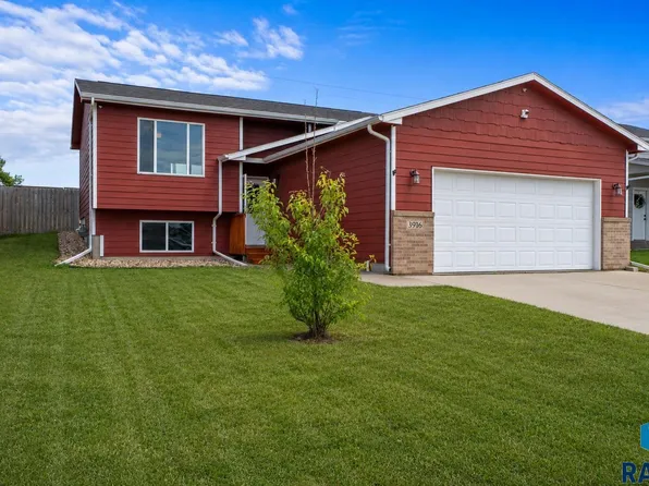 3916 S Pisidian Ave, Sioux Falls, SD 57110