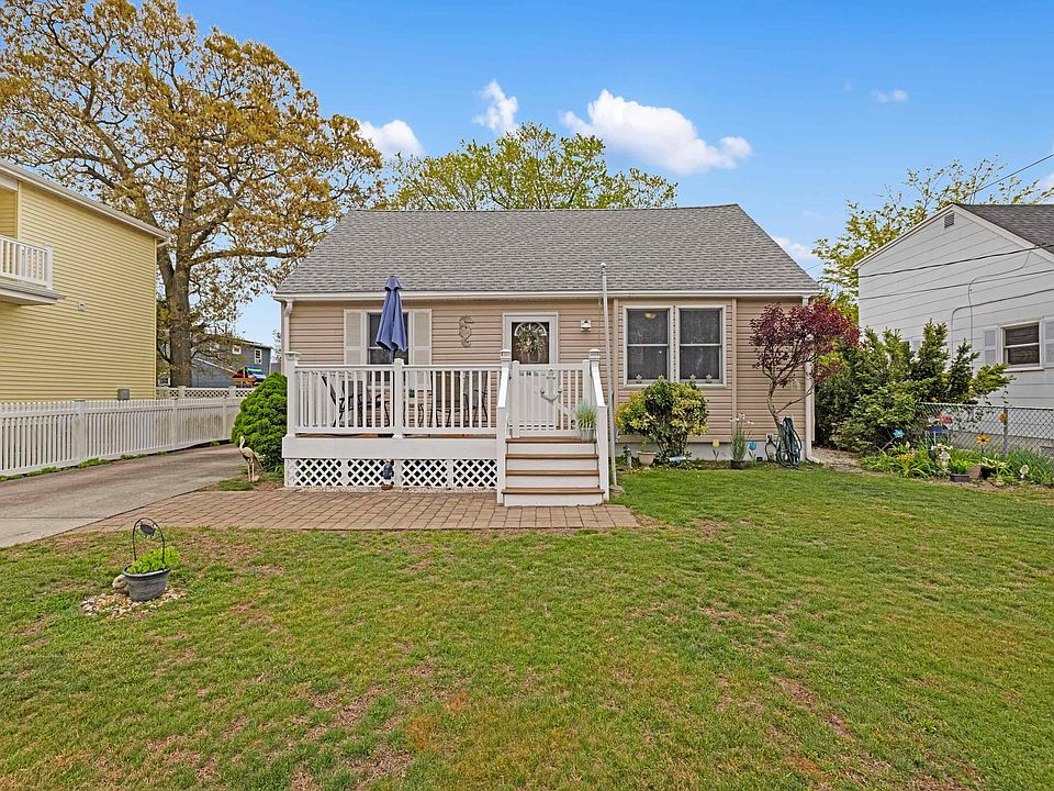 1st image of 204 Frances Ave