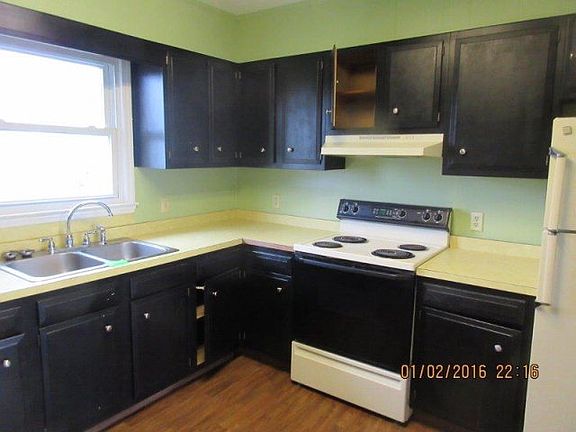 3rd image of 53 Carden Ln