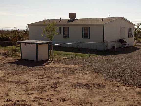 3rd image of 27 Holiday Ln