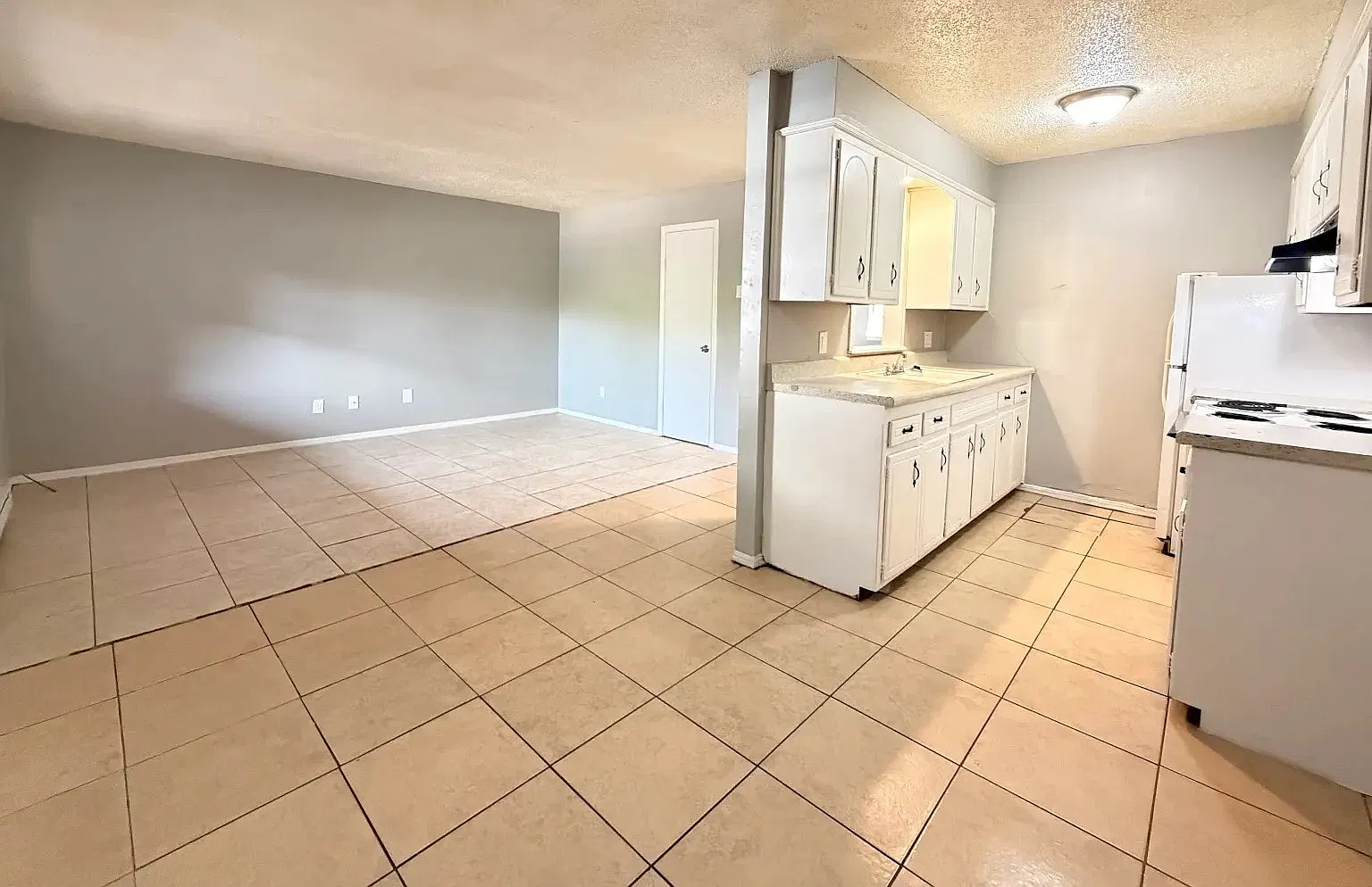220 Southwest 34th Street - 3 — Photo 4