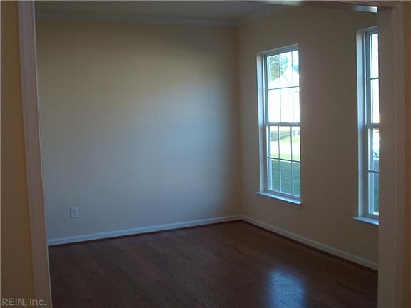 4th image of 4692 Yeardley Loop