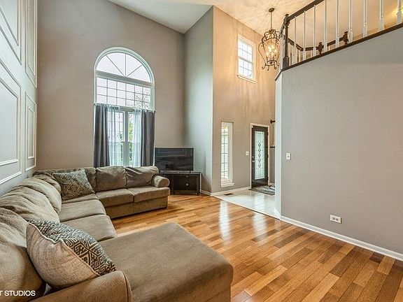 3rd image of 862 McPhee Dr