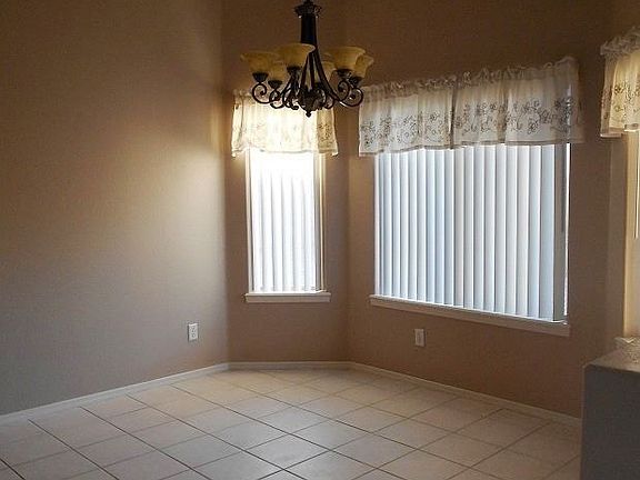 5th image of 10764 E 39th Ln