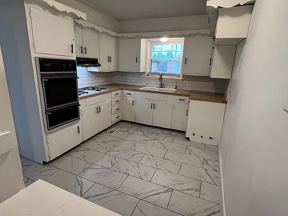 4th image of 520 S 101st East Ave