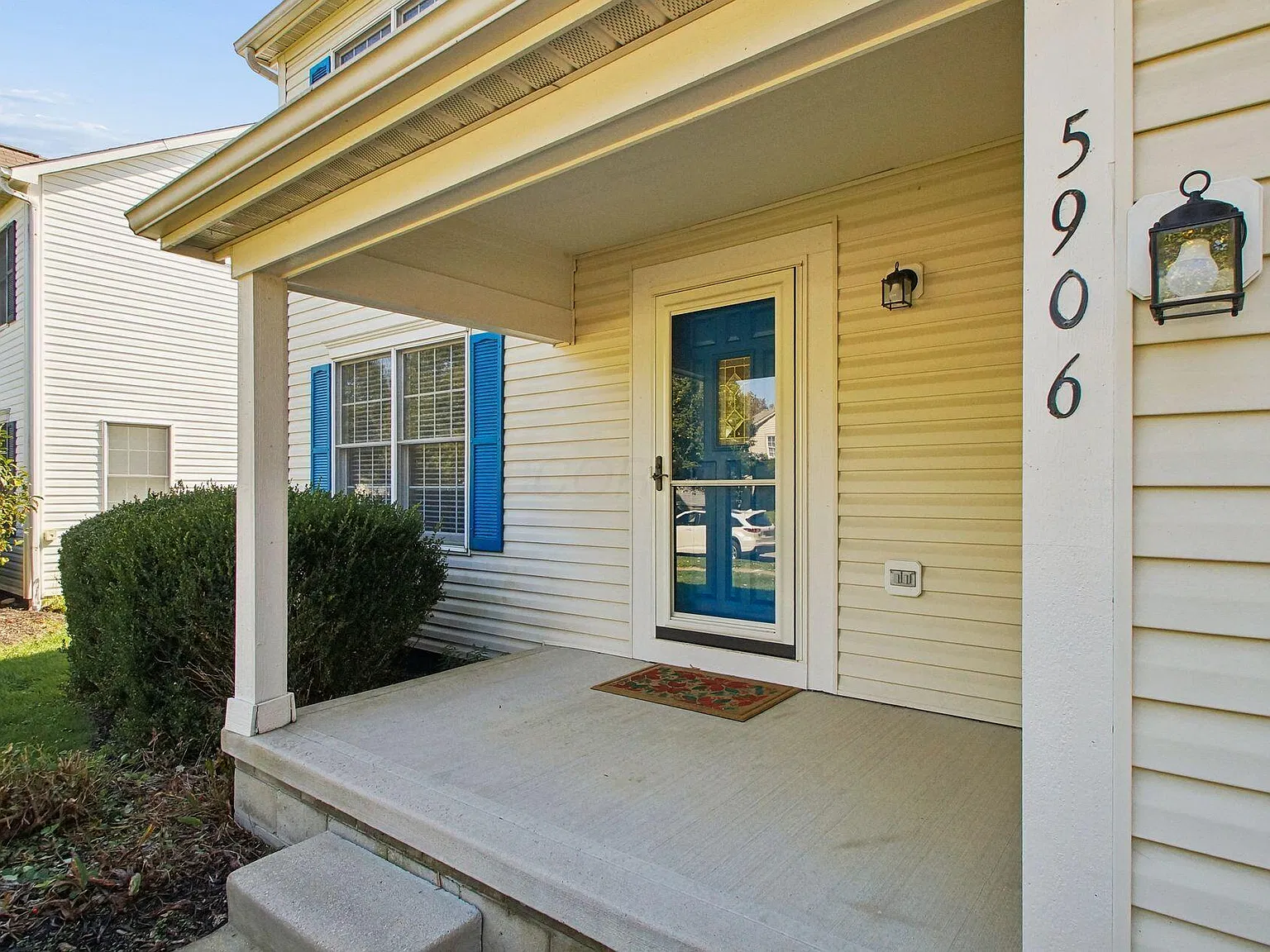 3 bed, 2.5 bath, 1831 sqft, $2,790 — Photo 2