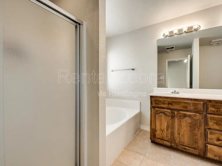 4216 Summersweet Ln — Photo 15