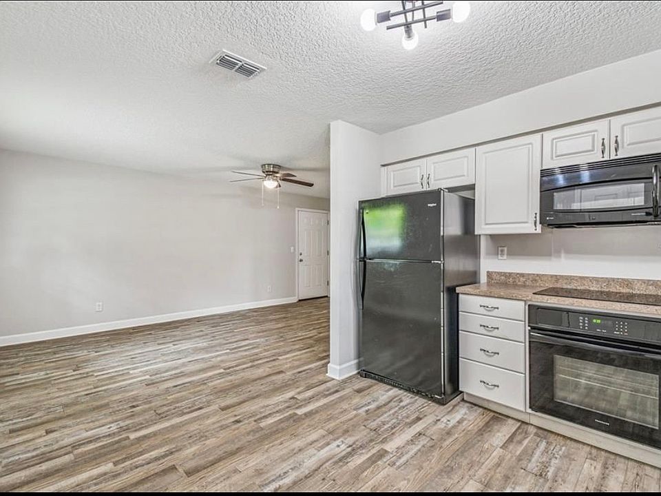 1st image of 5835 & 5839 12th Ave W #5839