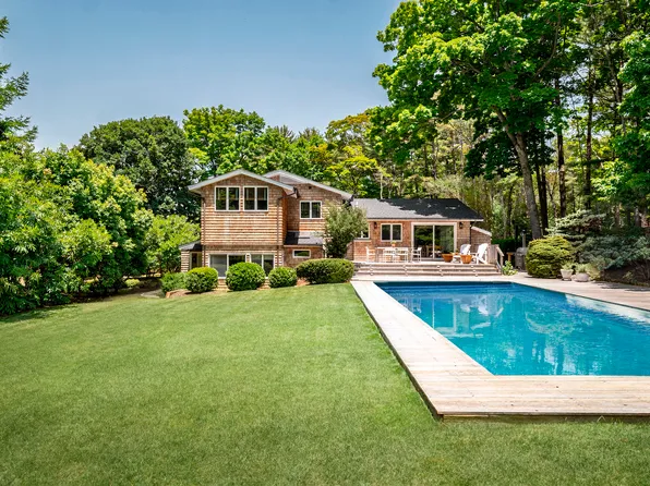 4 Montauk Ave, East Hampton, NY 11937