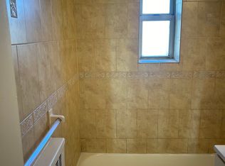 23 Arlo Rd APT 1A, Staten Island, NY 10301