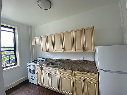 3rd image of 120-10 Rockaway Beach Blvd #102