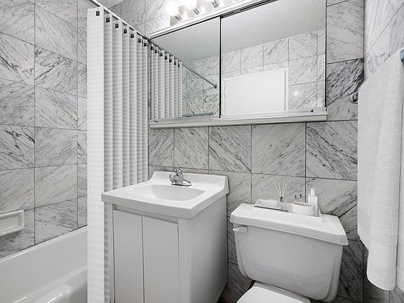 5th image of 429 E 52nd St APT 18E
