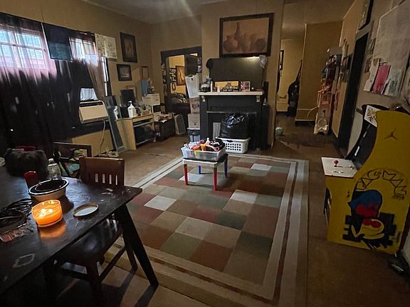 2nd image of 1109 Bay Ave
