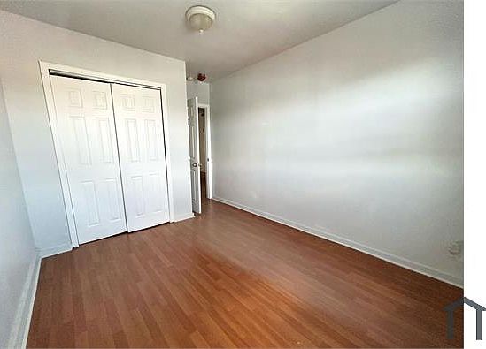 5th image of 510 W Girard Ave #3