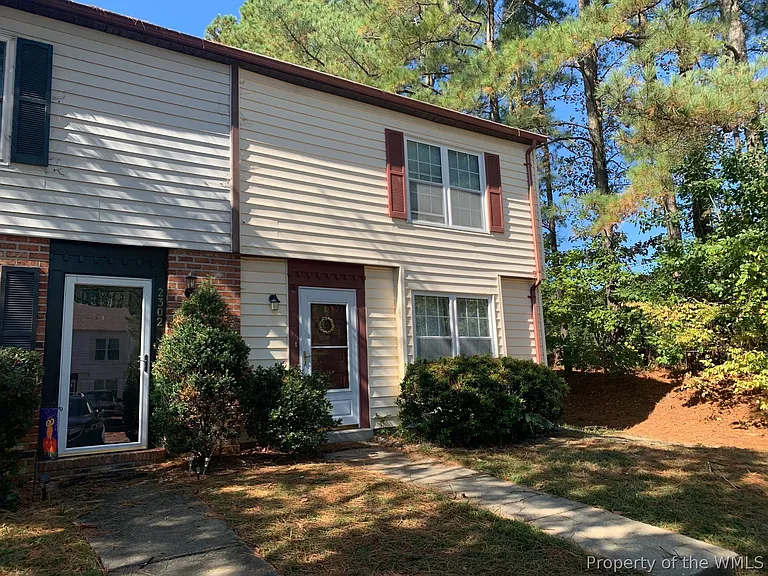 2301 London Company Way — Photo 1