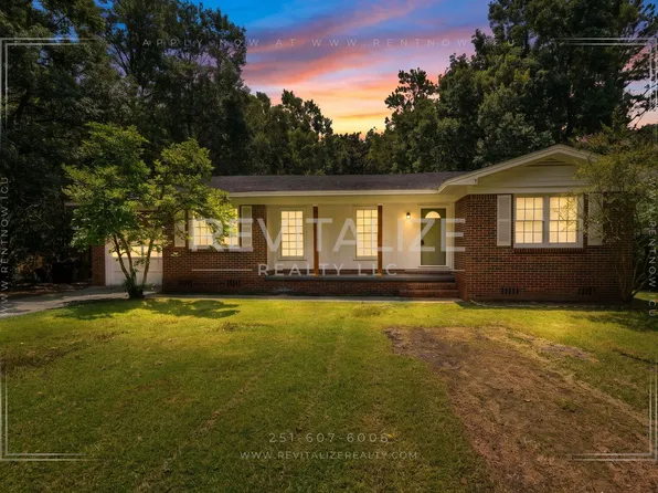2505 Robin Hood Dr, Mobile, AL 36605