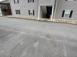 1425 College Heights Rd #302, Johnson City, TN 37604
