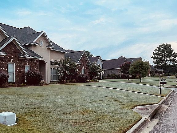 3rd image of 651 Flagstaff Dr