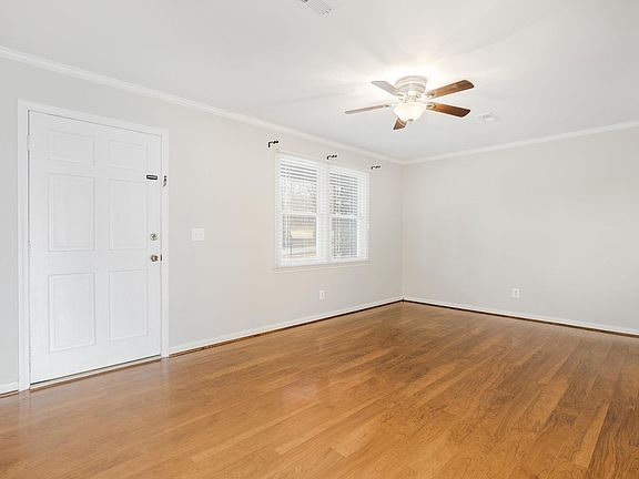 4th image of 250 Fairhill Dr