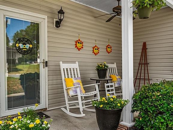 3rd image of 2208 Matthew Oaks Ct