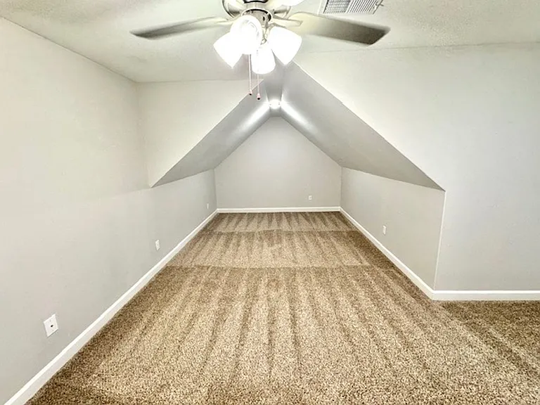 305 Azalea Dr — Photo 13