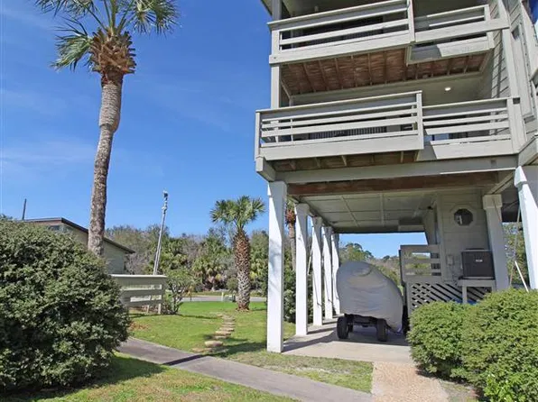 15 Harbour Point Dr, Crawfordville, FL 32327