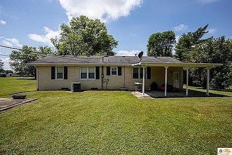 2nd image of 660 Green Hills Rd