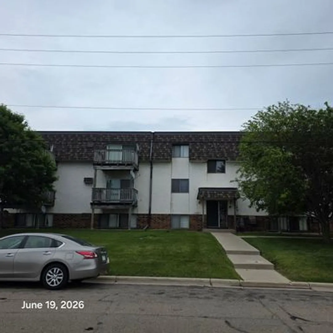 B&H Apartments — Photo 2