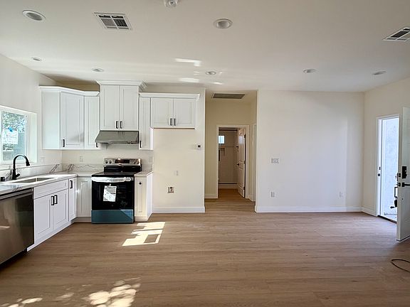 5th image of 410 E Cherry Ave #2