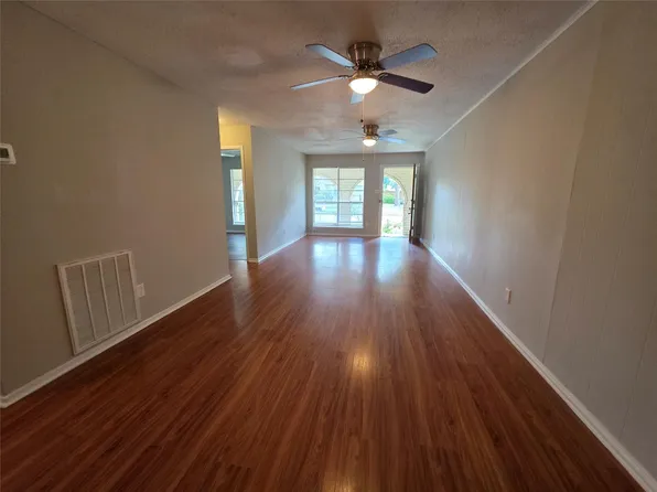 12724 Shannon Hills Dr, Houston, TX 77099