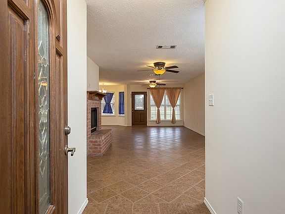 2nd image of 3054 Benton Dr