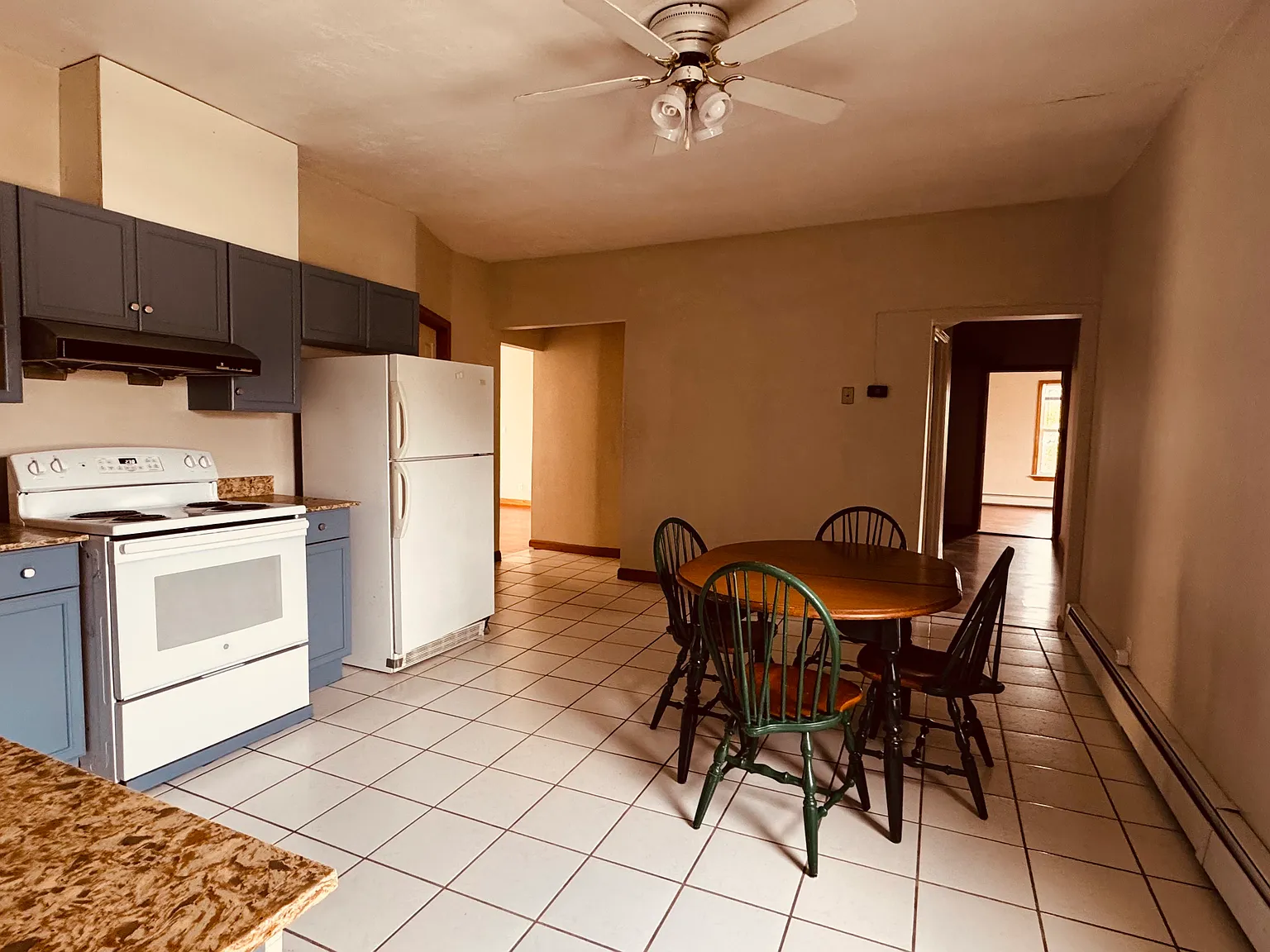 3 bed, 1500 sqft, $2,300 — Photo 4