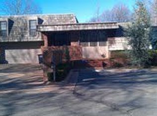 2906 Woodbriar Sq, Enid, OK 73703