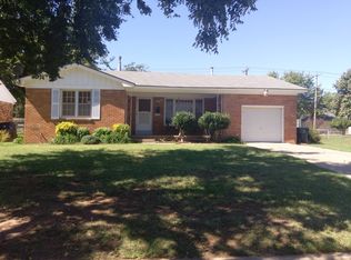 9829 Ridgeview Dr, Village, OK 73120