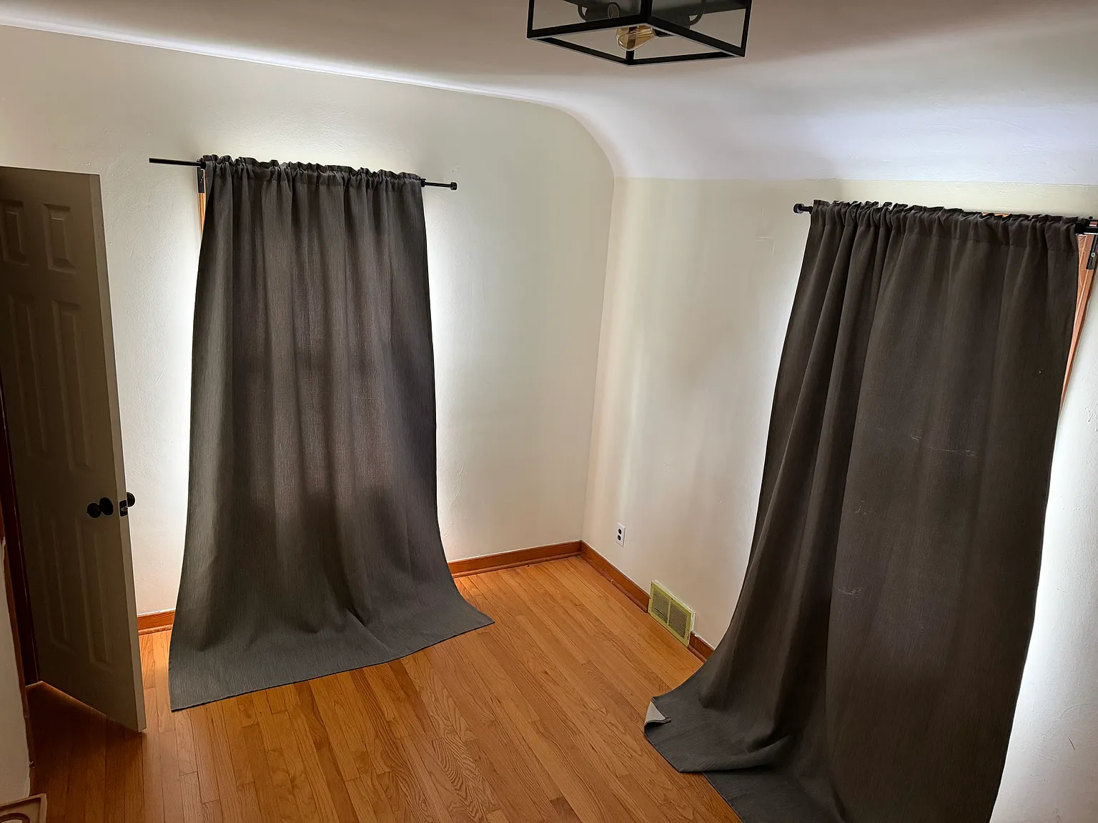 3 bed, 960 sqft, $1,895 — Photo 4